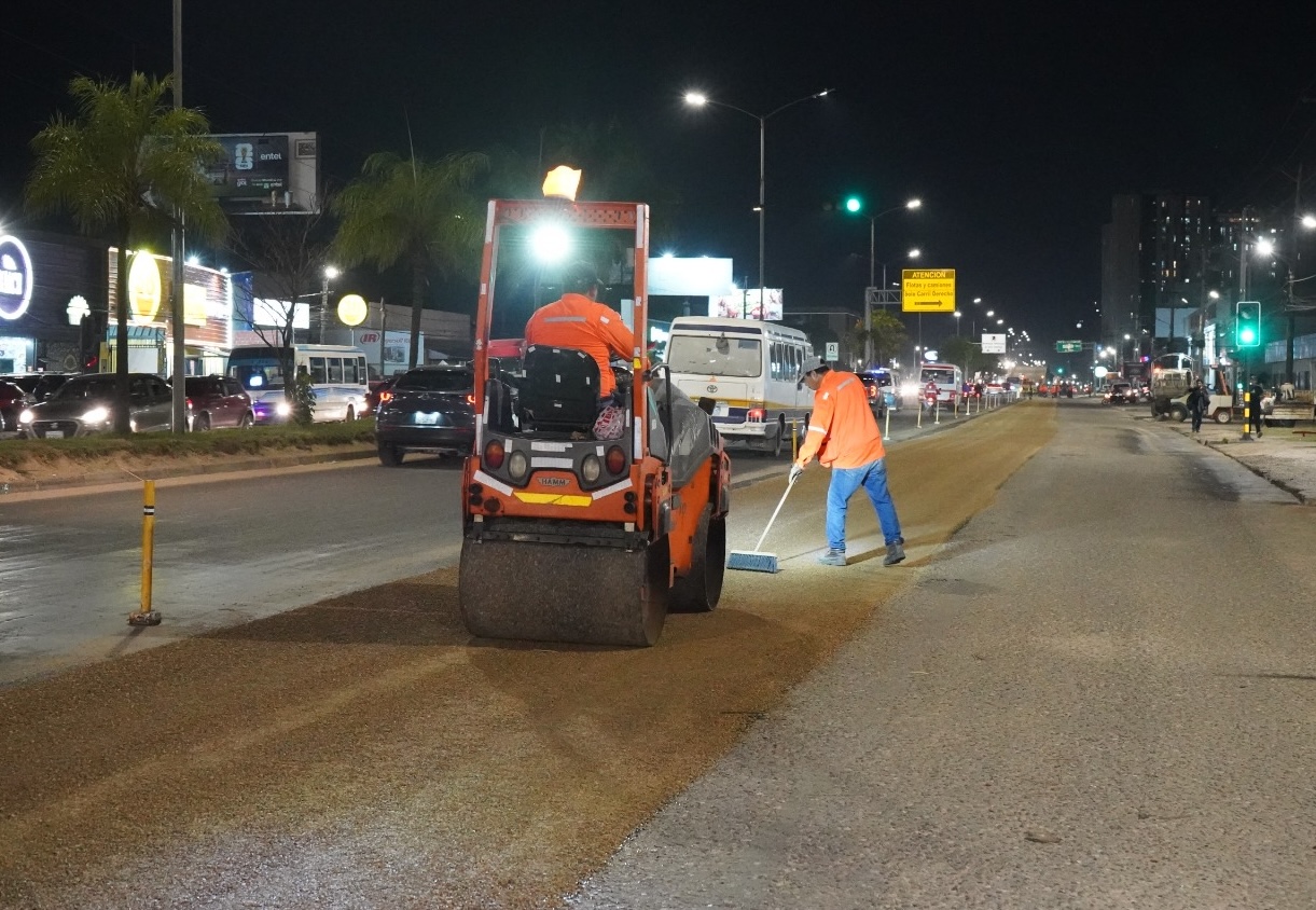 Imagen de noticia: Alcaldía continúa con trabajos de recuperación de vías en la Av. Cristo Redentor